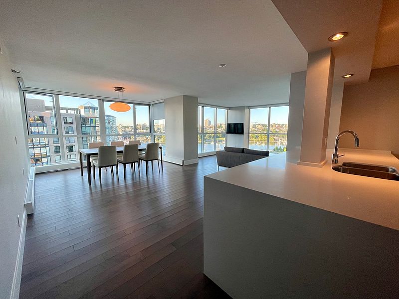 Vancouver Apartment for rent - 2 Bedrooms — photo 11
