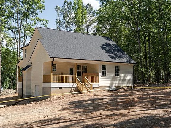 2nd image of 736 Jasmine Rd