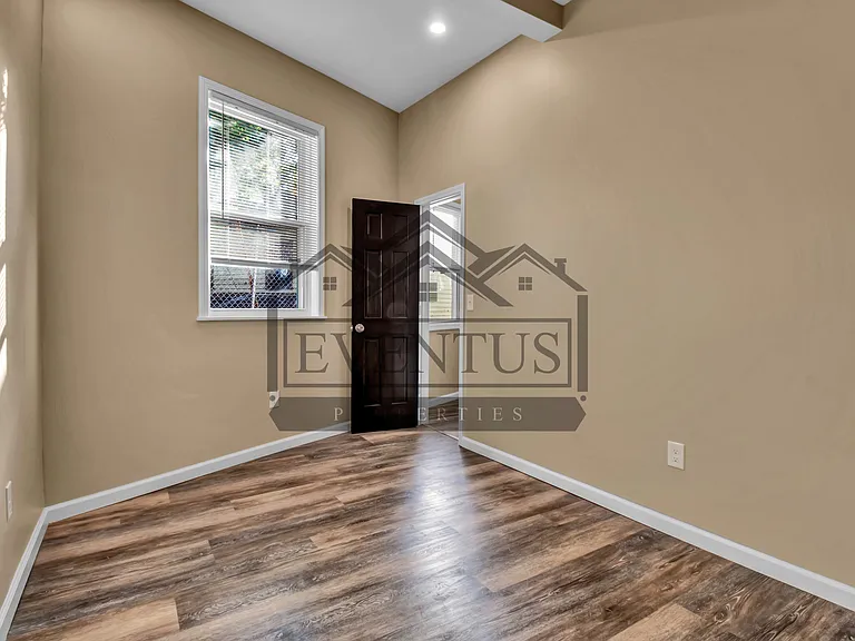 13 Eley Pl #1 — Photo 8