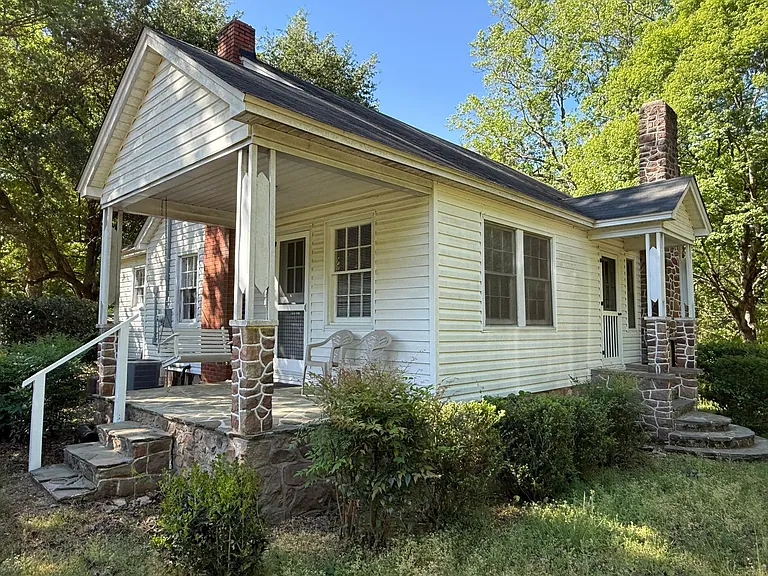 2109 Horne Town Rd — Photo 2
