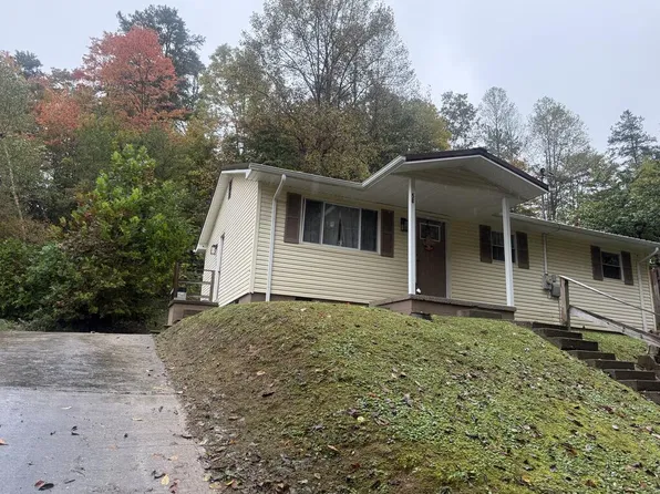 58 Hager Hill Loop, Hagerhill, KY 41222