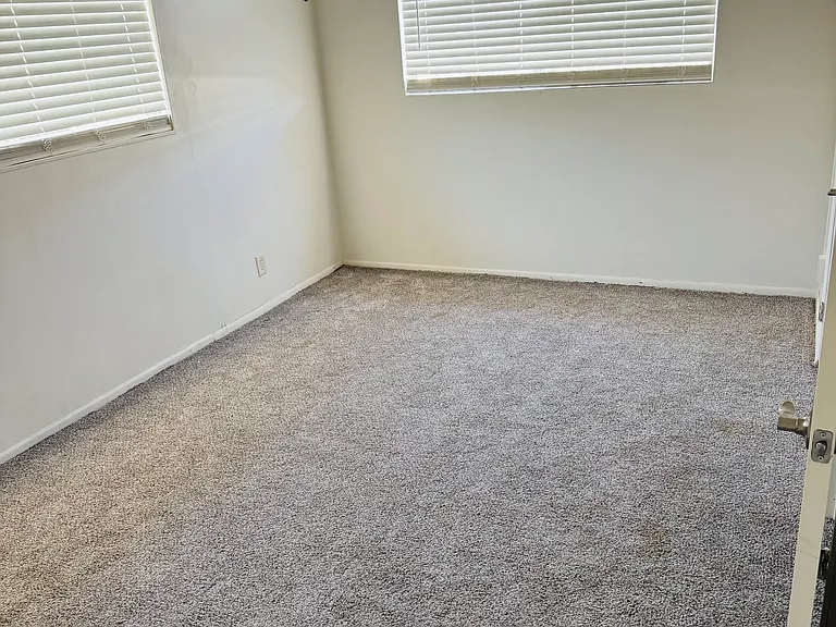 616 N Freestone Cir — Photo 15