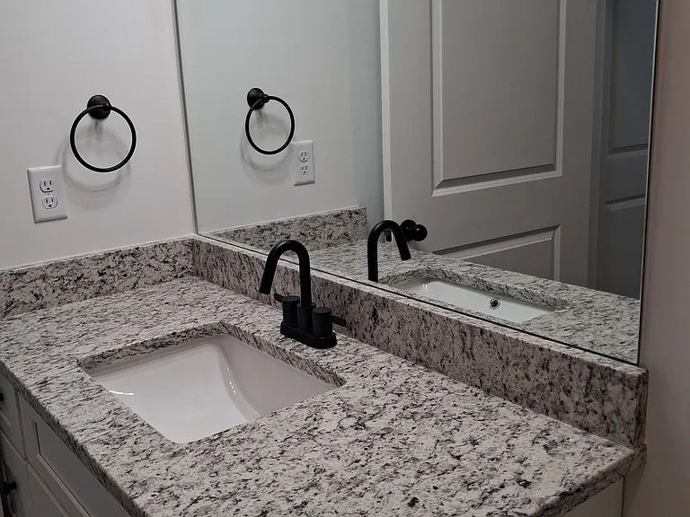 842 Ridgewood Dr #3 — Photo 6
