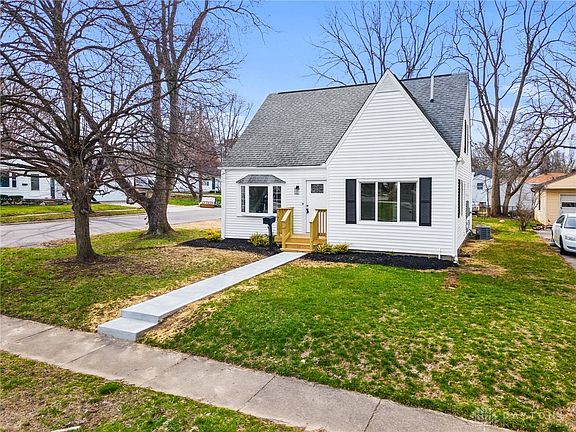 2nd image of 3157 Bulah Ave