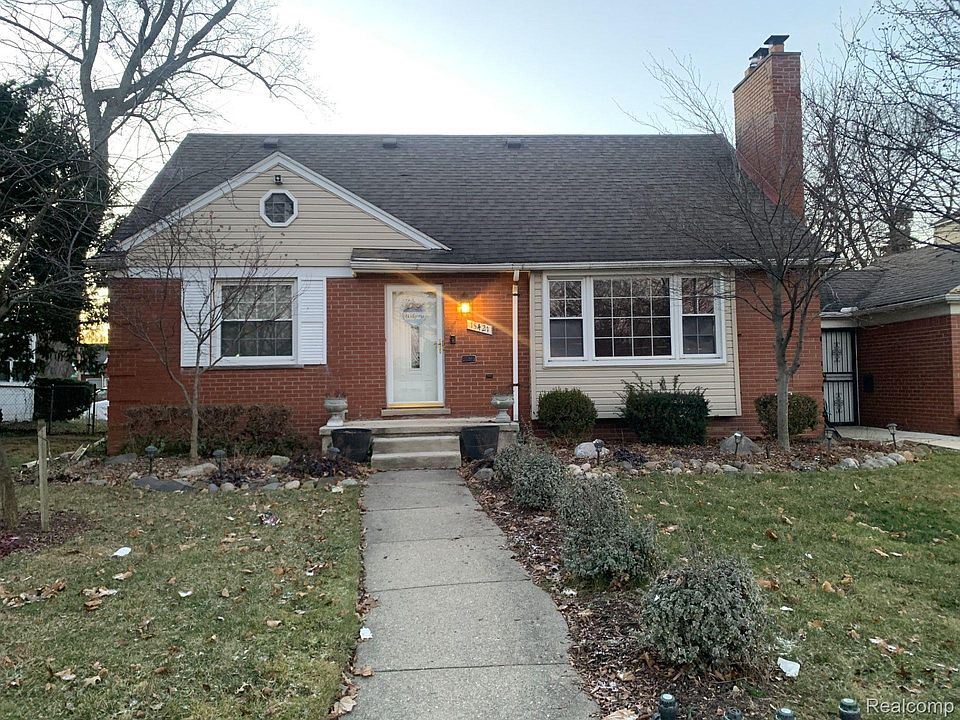 1st image of 15421 Glastonbury Ave