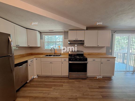 3rd image of 6139 Lull Water Dr