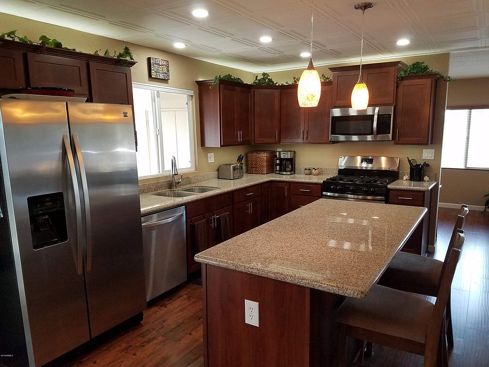 1st image of 421 S 81st Pl
