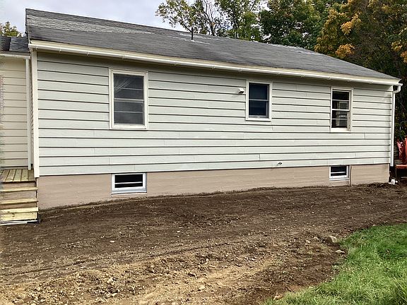 5th image of 40 Rooney Rd #1