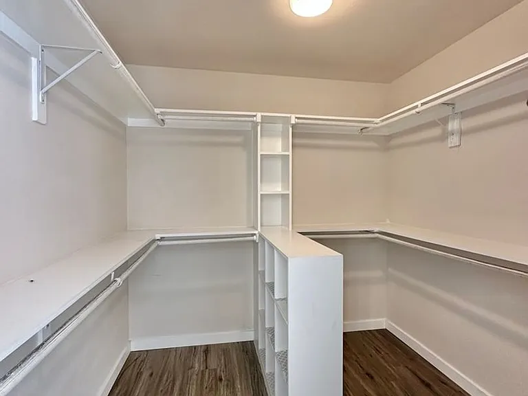 10191 FM 607 N — Photo 27