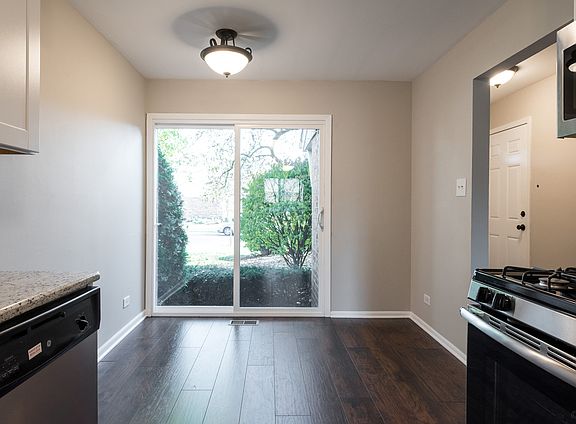 4th image of 1620 Dundee Dr #1620