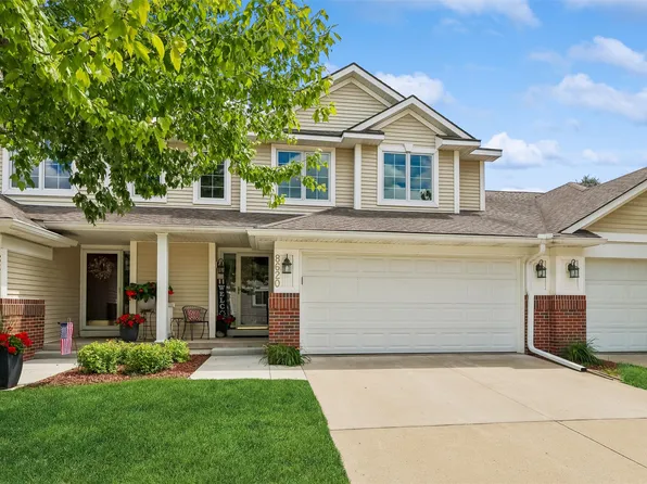 8620 Bromley Pl, Johnston, IA 50131