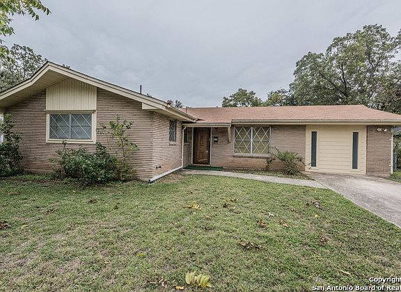 2nd image of 410 Green Meadow Blvd