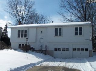 2932 Wexford Blvd, Stow, OH