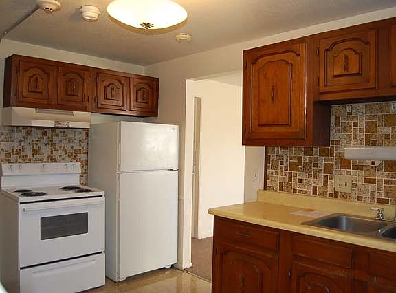 2nd image of 550 Beverage Hill Ave APT 12