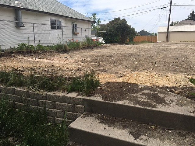 2nd image of 556 E Broadway St