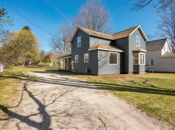 531 Corning Ave, Frankfort, MI 49635
