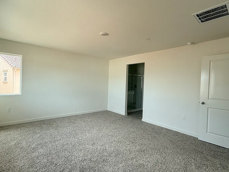 516 Foxtail Ct — Photo 15