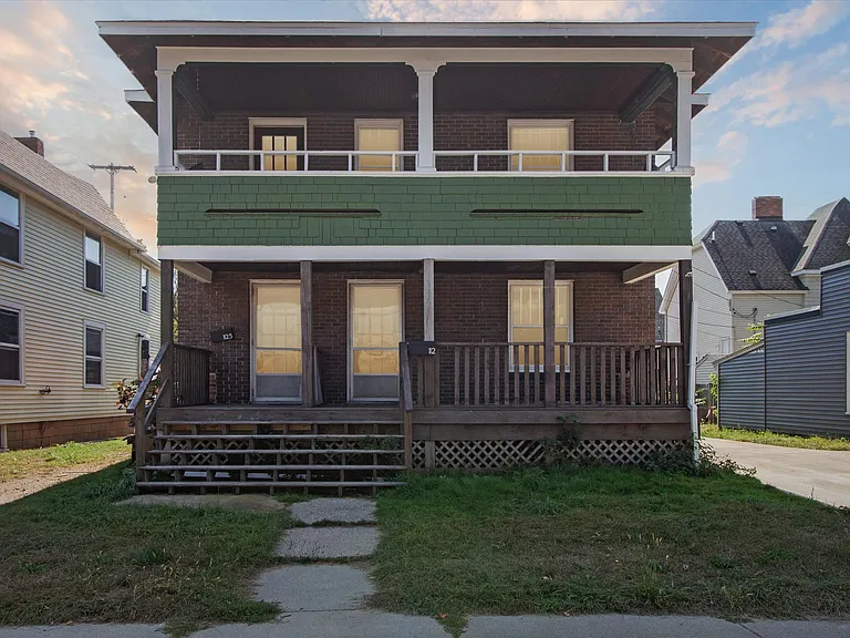 112 E Center St — Photo 1