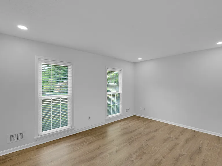 8605 Amerivan Dr — Photo 13