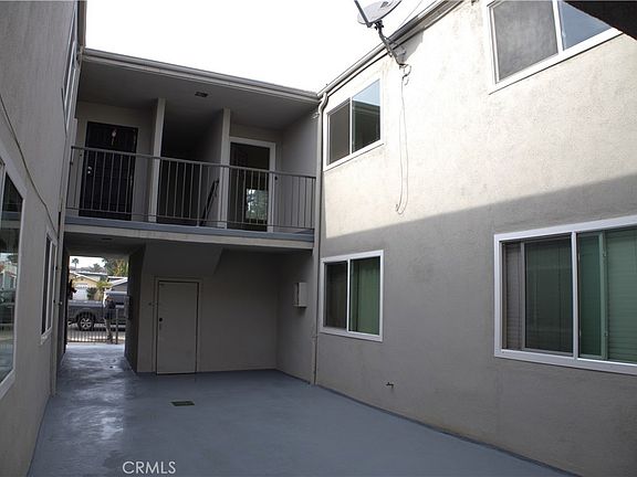 5th image of 17420 Downey Ave