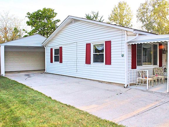 3rd image of 4415 Lacon Cir
