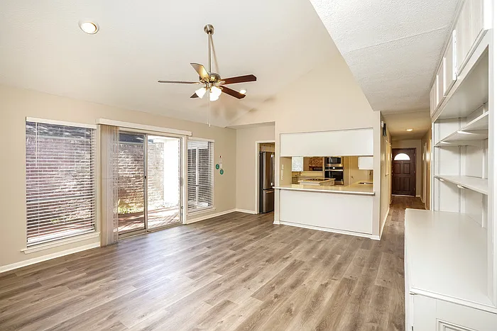 13823 Swiss Hill Dr — Photo 6