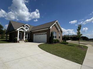 6400 Armstrong Dr, Hermitage, TN 37076