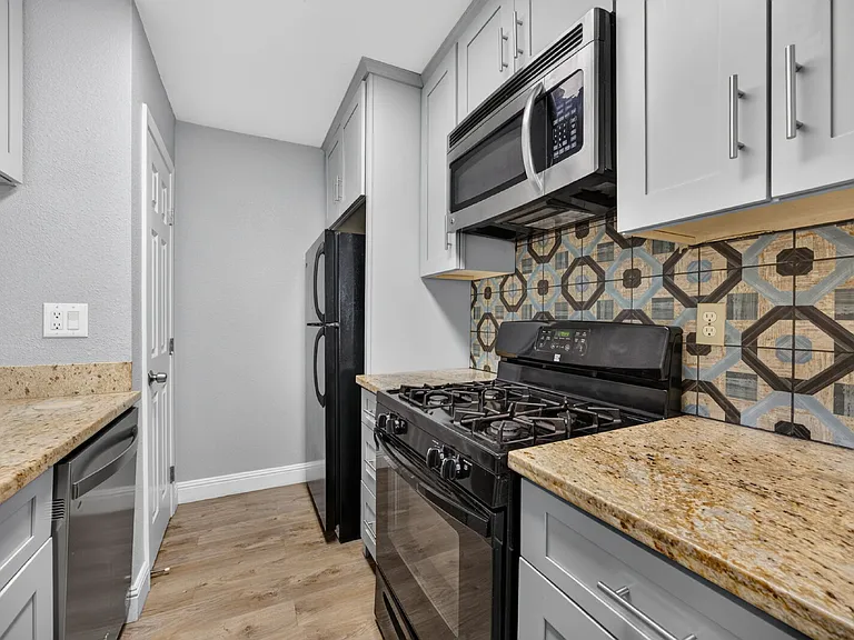 6252 Cavan Dr #3 — Photo 19