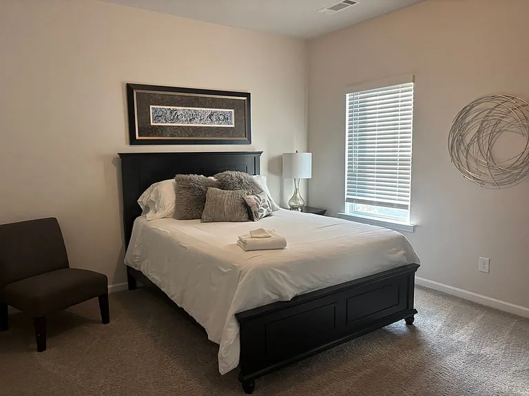 1256 Towne Square Ct — Photo 12