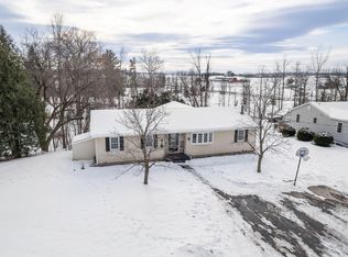 61 Elm St, Peru, NY 12972