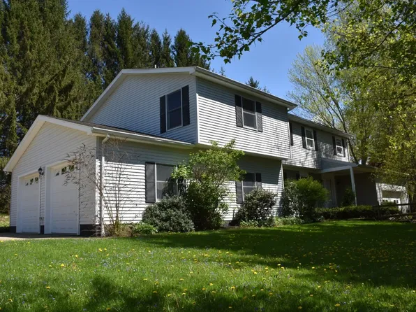 22460 Hodges Ln, Cambridge Springs, PA 16403