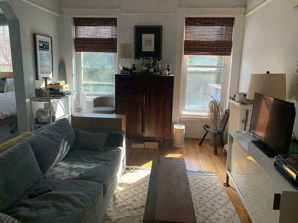 2nd image of 500 9th St #3