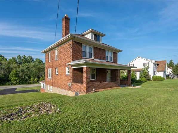 510 Brick Ln, Loyalhanna, PA 15661