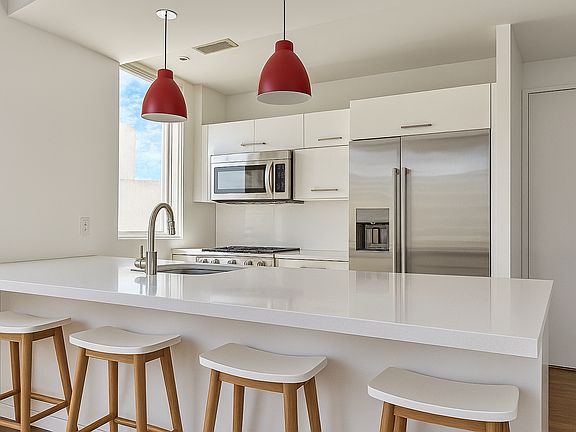 3rd image of 140 Degraw St APT 4B