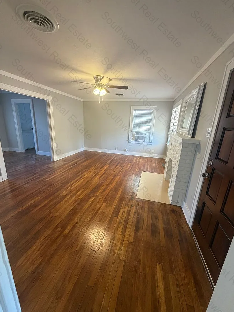 Charming historic 2 bedroom 1 bathroom house — Photo 4