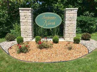 1102 Ace Ct, Auburn, IN 46706