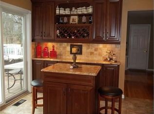 2 Old Forge Rd, Flemington, NJ 08822