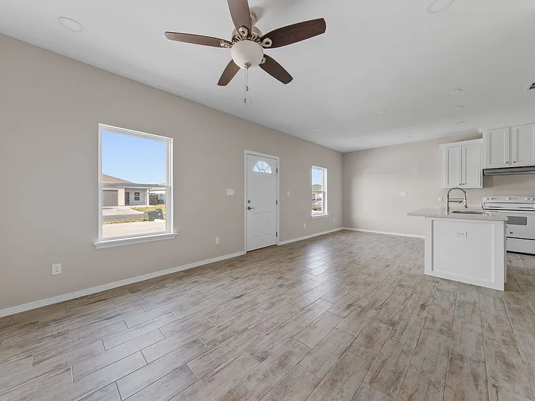 2428 N Valley Cir — Photo 11