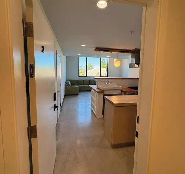 330 W Bonita Ave #2 — Photo 4
