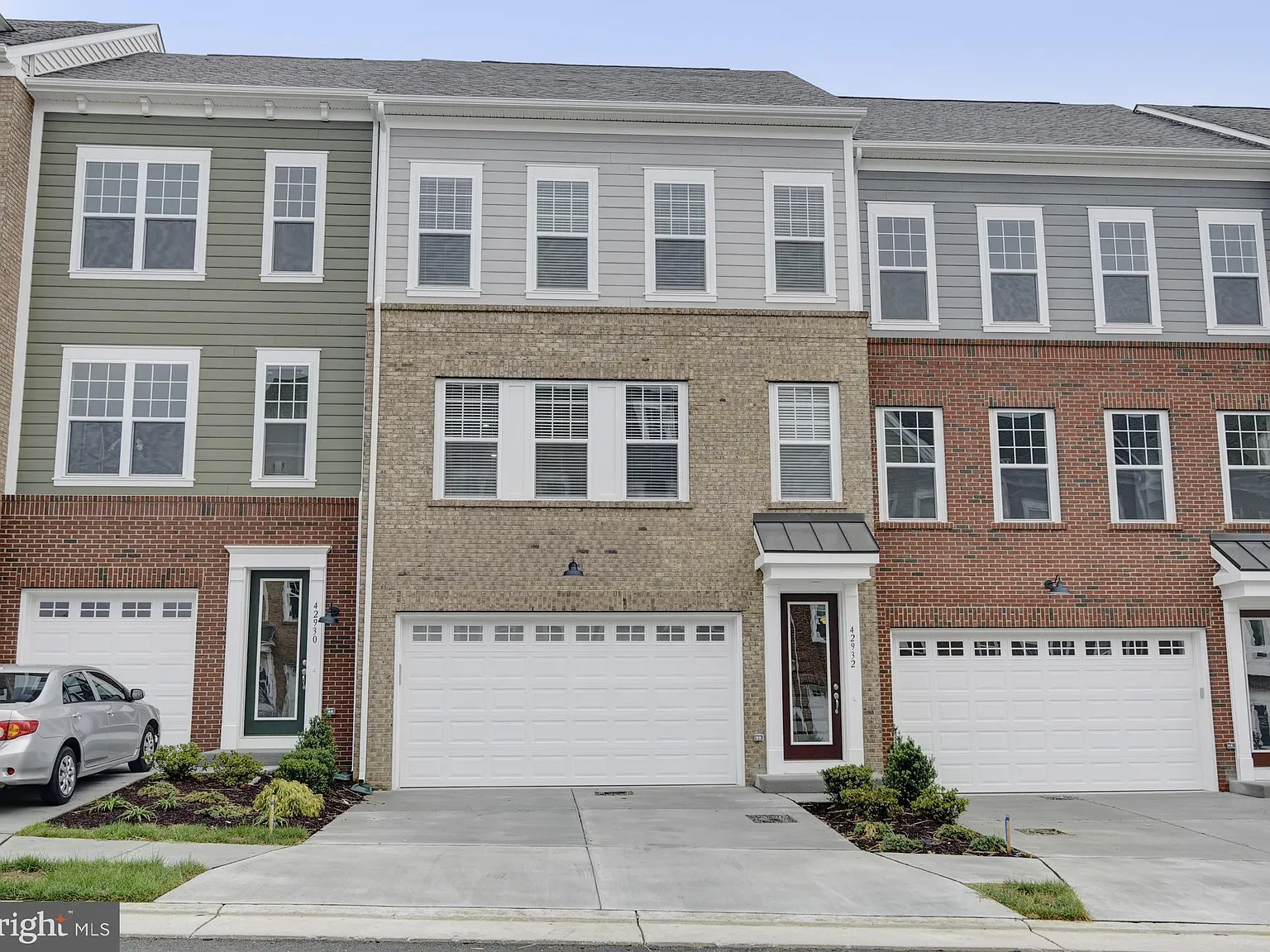 3 bed, 3064 sqft, $3,800 — Photo 1