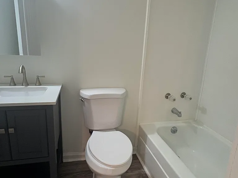 100 S 14th Ave #5 — Photo 1