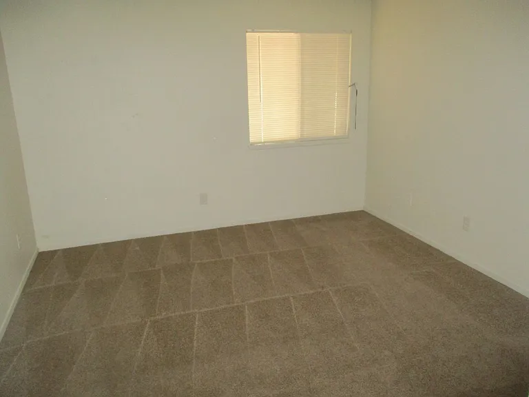 2209 N Jones Blvd — Photo 5