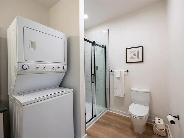 302 SW 6th St #22 — Photo 11