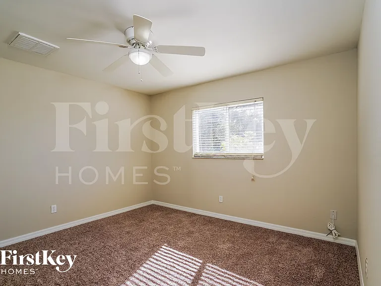 3919 3rd St W — Photo 11