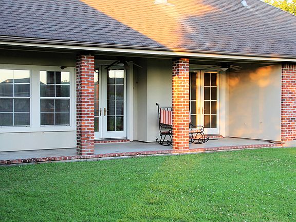 Nice Covered Patio