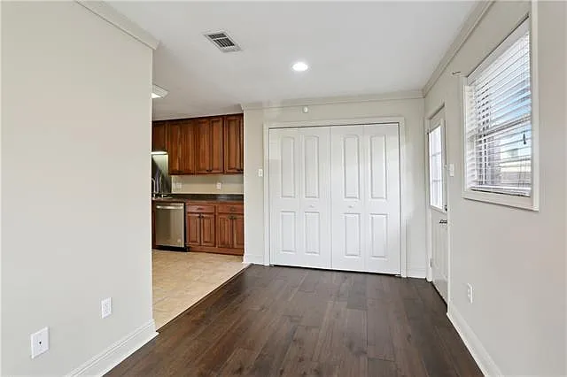 6870 Argonne Blvd — Photo 6