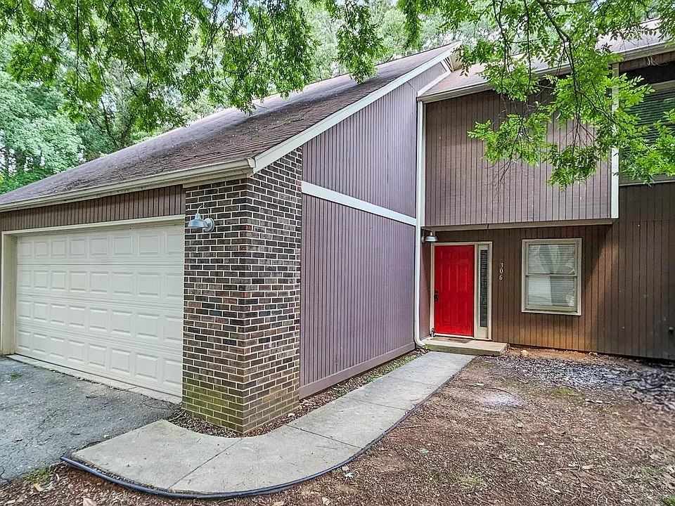 306 Autumn Ln