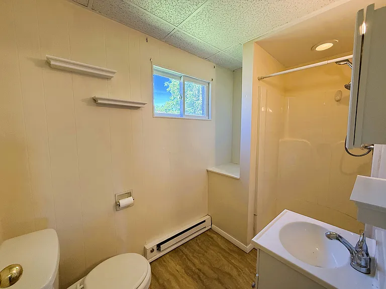 324-326 Eicher Ave #324 — Photo 7