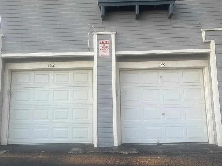 1751 Crystal Canyon Dr — Photo 23