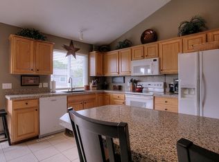 18727 T St, Omaha, NE 68135